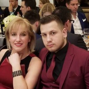 Meet your Posher, Aida